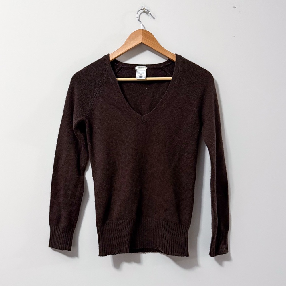 Vintage Old Navy Chocolate Brown Long Sleeve V-Neck Sweater Perfect Fit 2000s